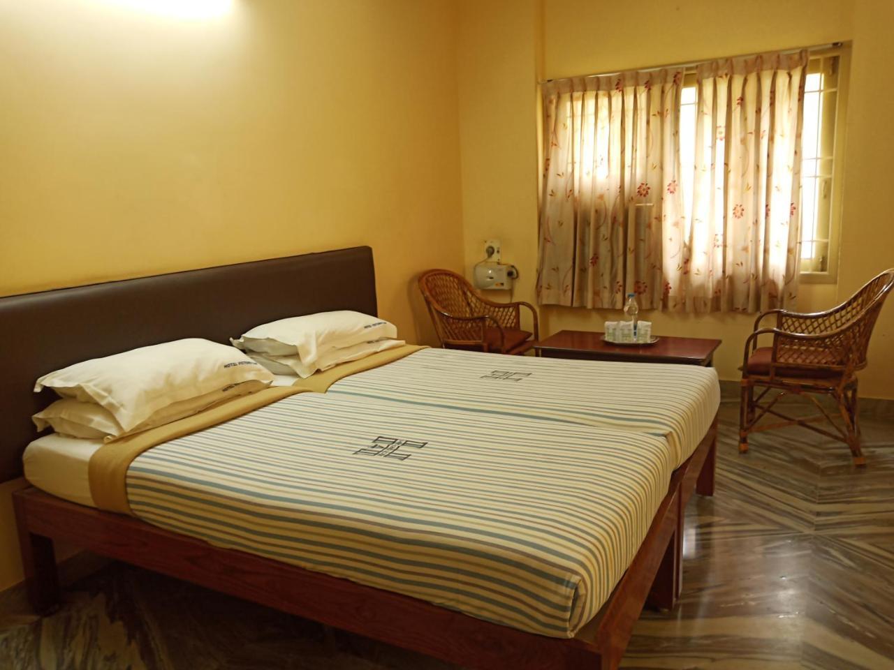 Hotel Victoriyah Thanjavur Exterior foto